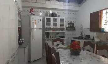 Imagem 6: Casa para aluguel e venda possui 200 metros quadrados com 3 quartos